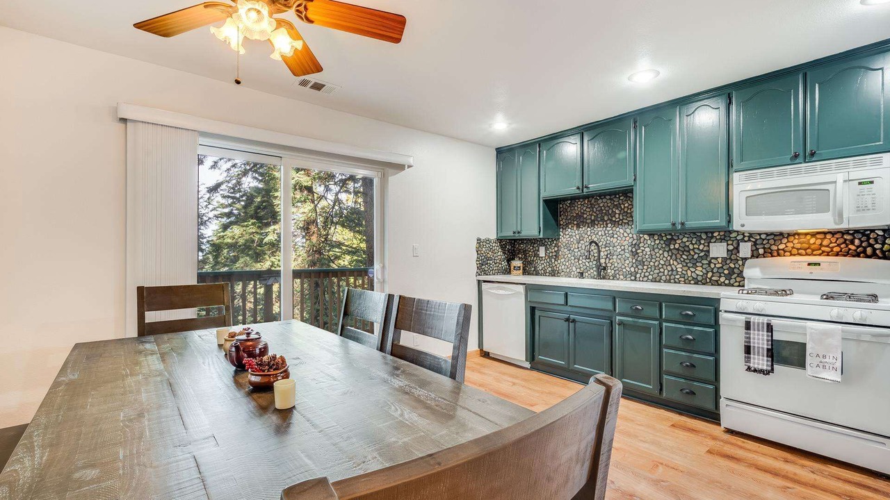Photo of Kitchen in Arrowhead Villas
