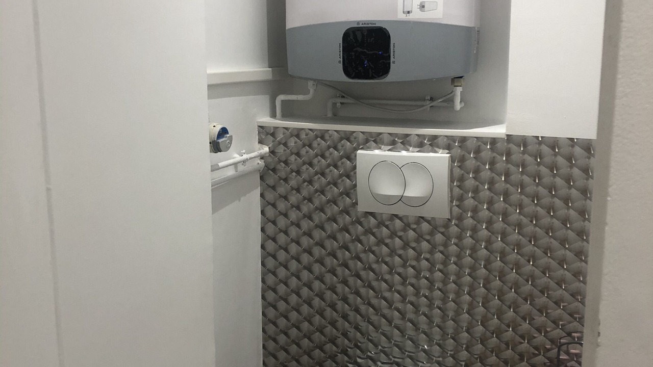 Photo of Bathroom in Deville-les-Rouen