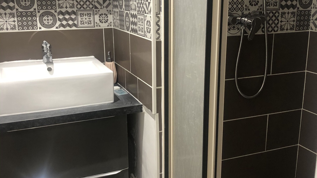 Photo of Bathroom in Deville-les-Rouen