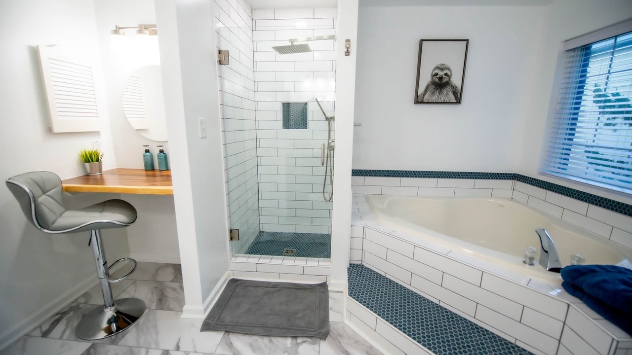 Photo of Bathroom in Willoughby Spit