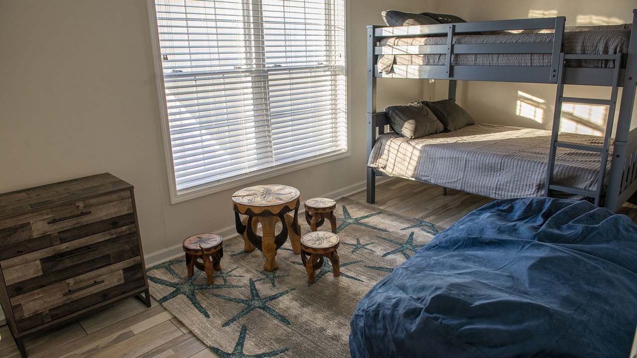 Photo of Bedroom in Willoughby Spit
