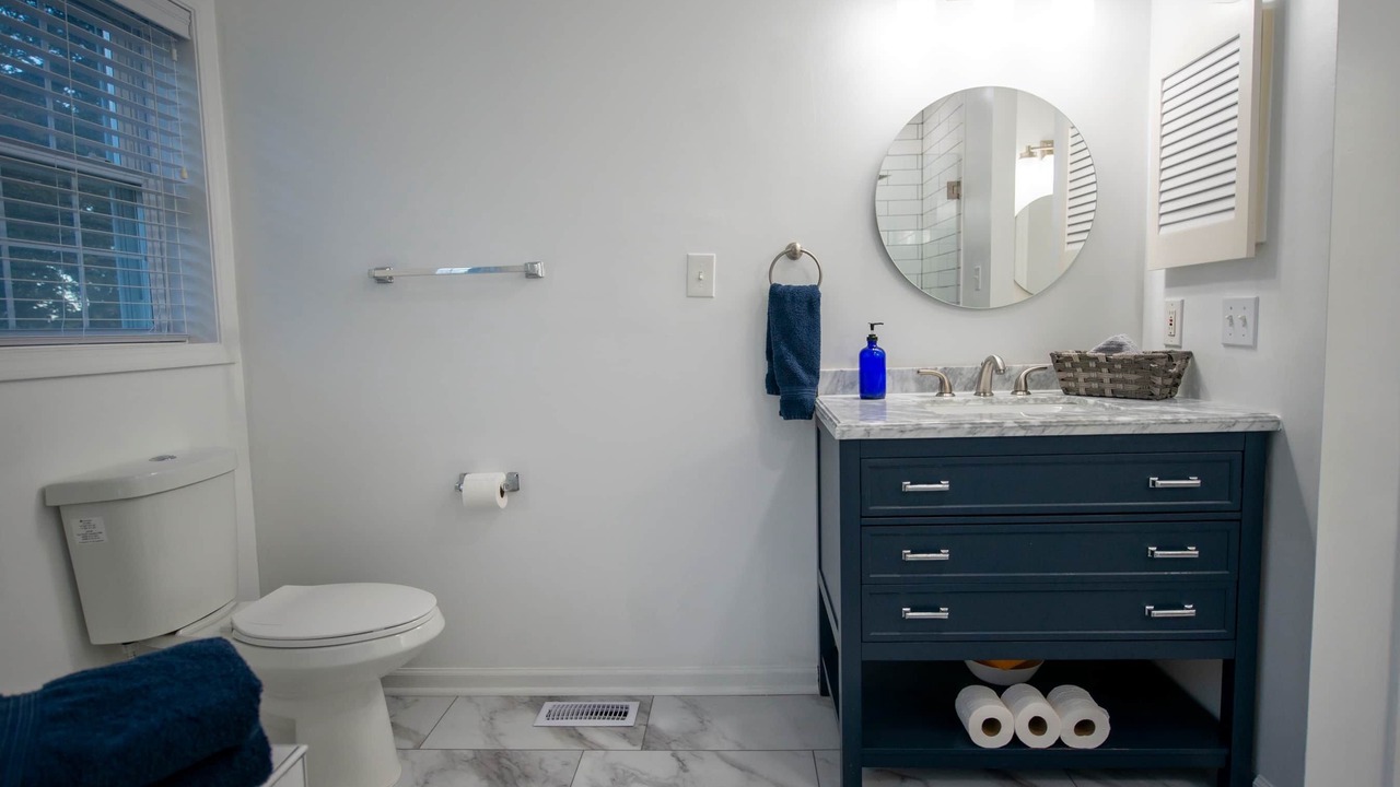 Photo of Bathroom in Willoughby Spit