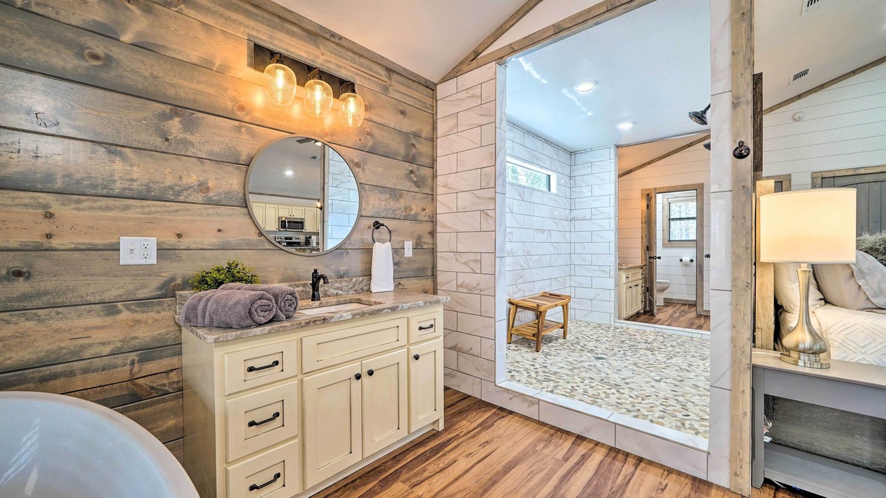 Photo of Bathroom in Hochatown