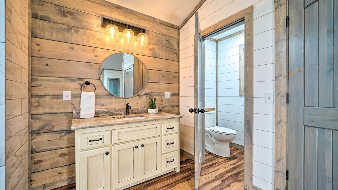 Photo of Bathroom in Hochatown