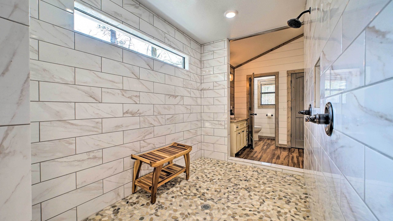 Photo of Bathroom in Hochatown