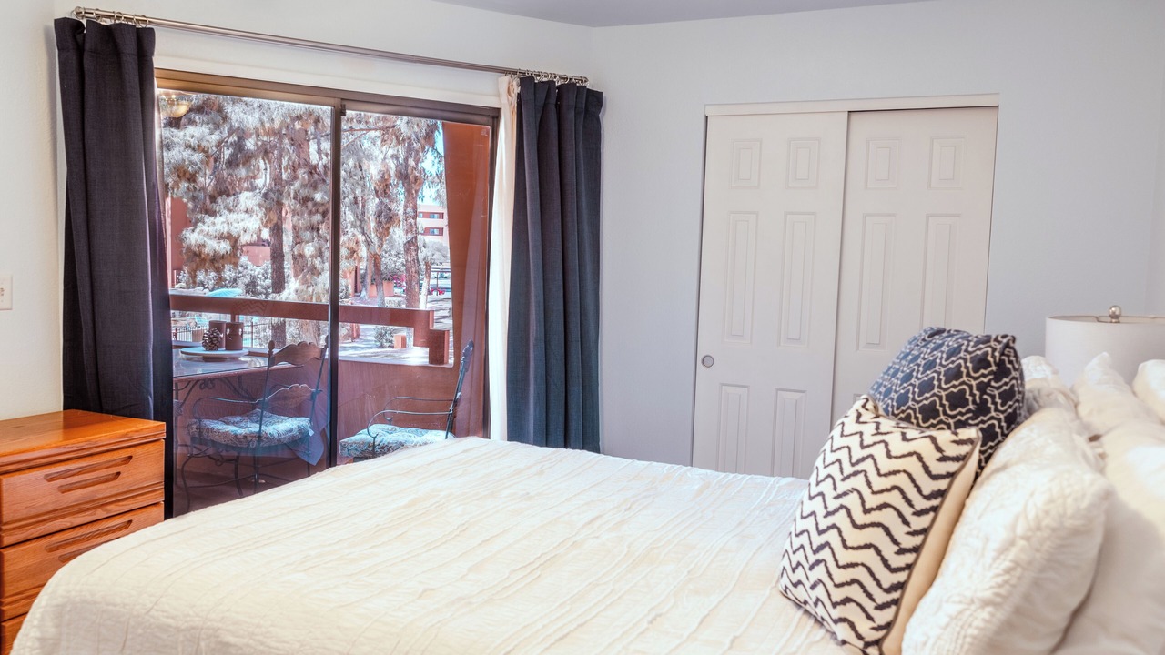 Photo of Bedroom in Paradise Valley Village