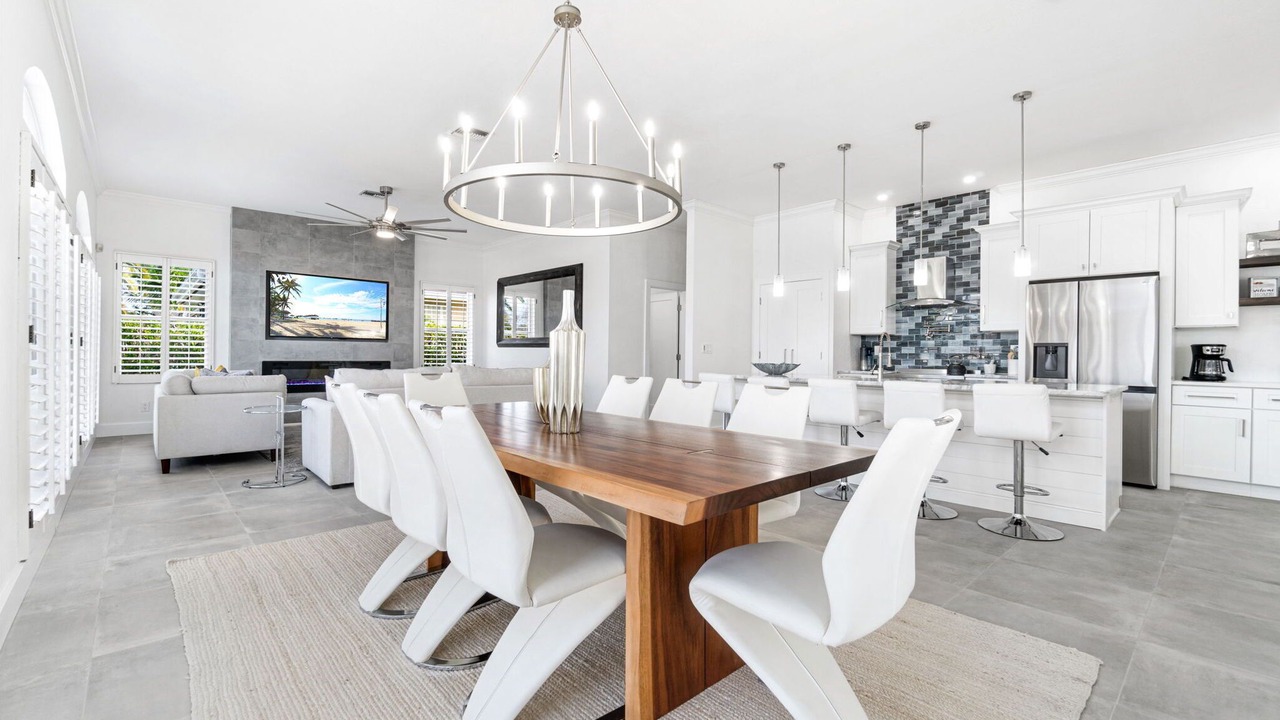 Photo of Livingroom in Vanderbilt Beach