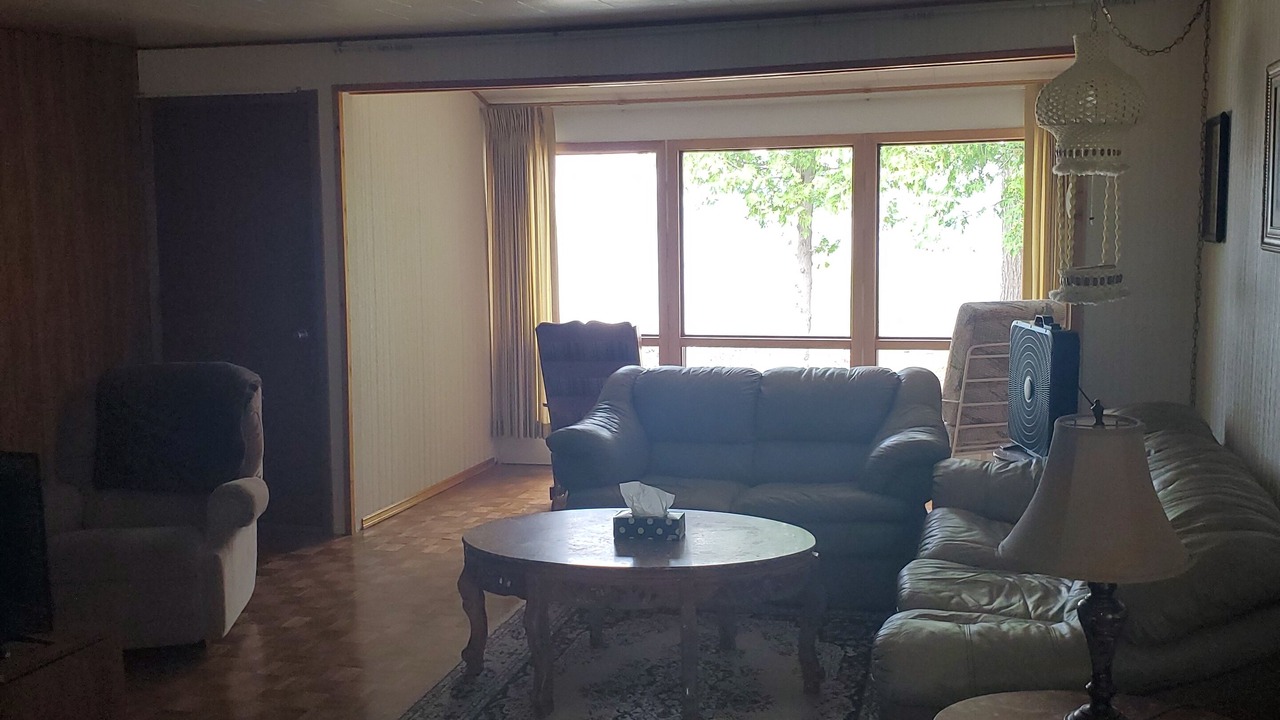 Photo of Livingroom in Manitoulin District
