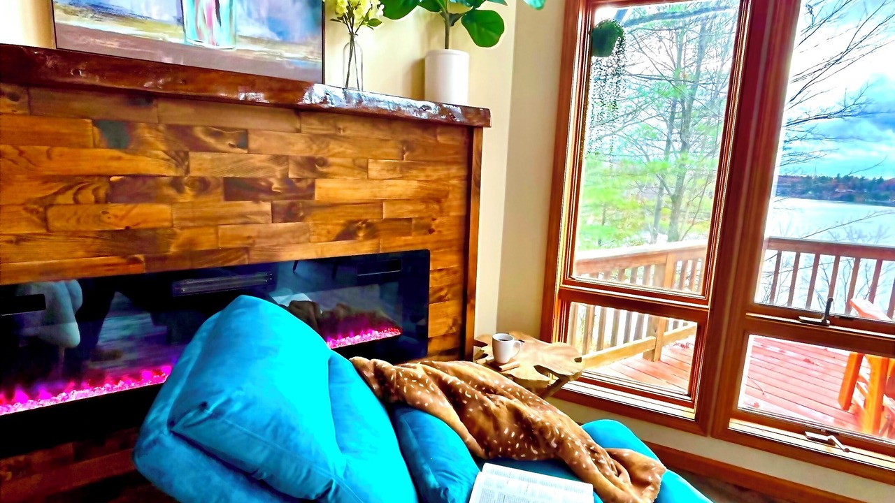 Photo of Livingroom in Town of Macomb