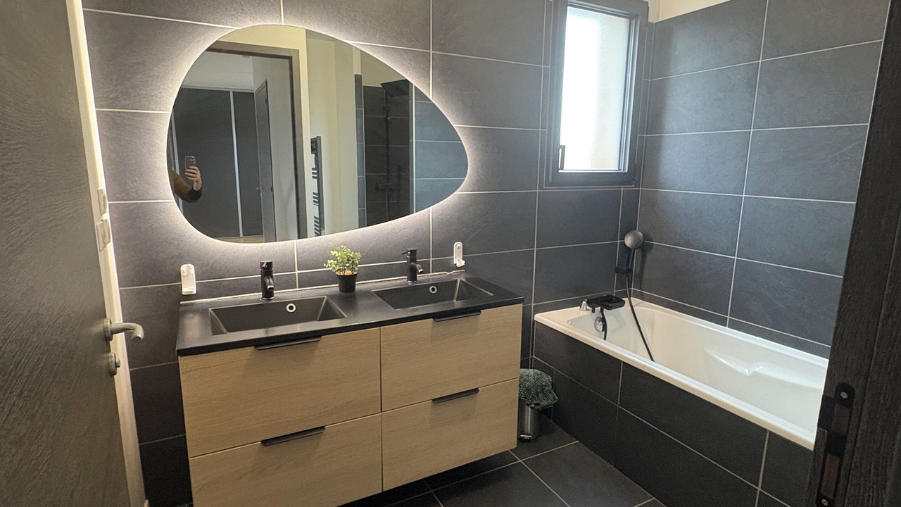 Photo of Bathroom in Gujan-Mestras