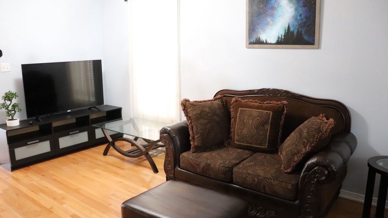 Photo of Livingroom in Ajax