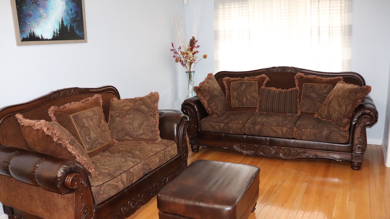 Photo of Livingroom in Ajax