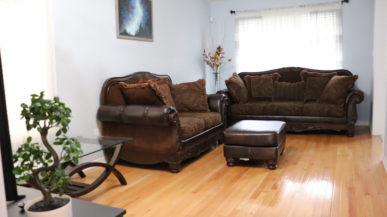 Photo of Livingroom in Ajax