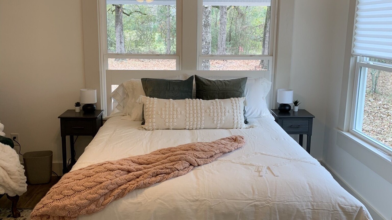 Photo of Bedroom in Hudson