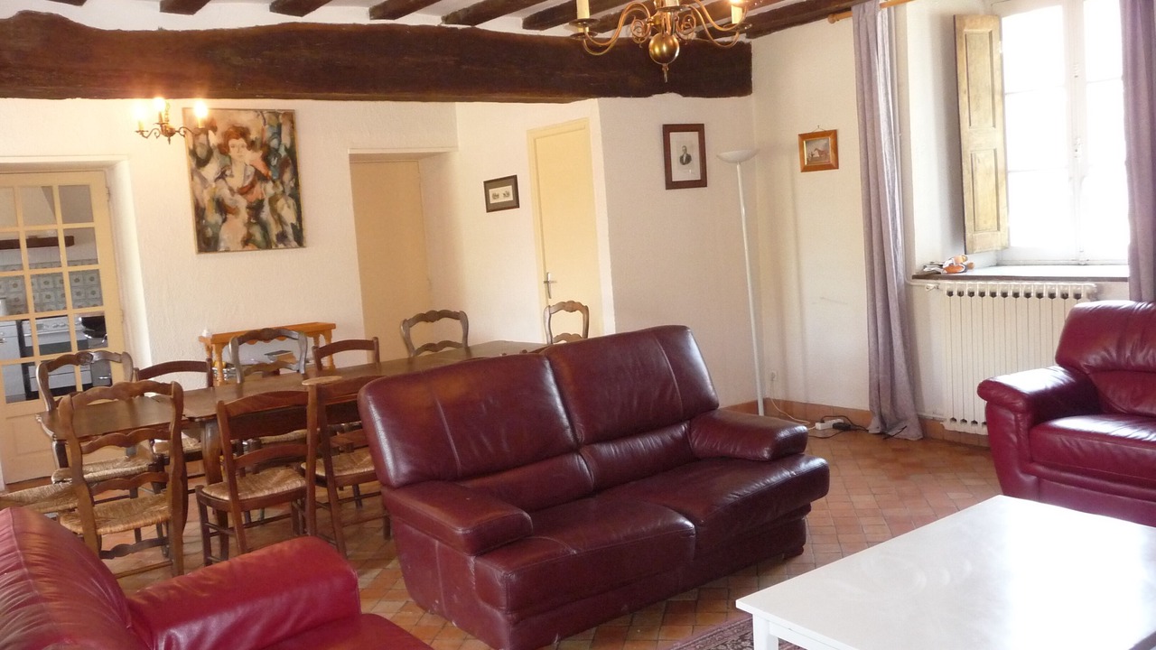 Photo of Livingroom in Longuefuye