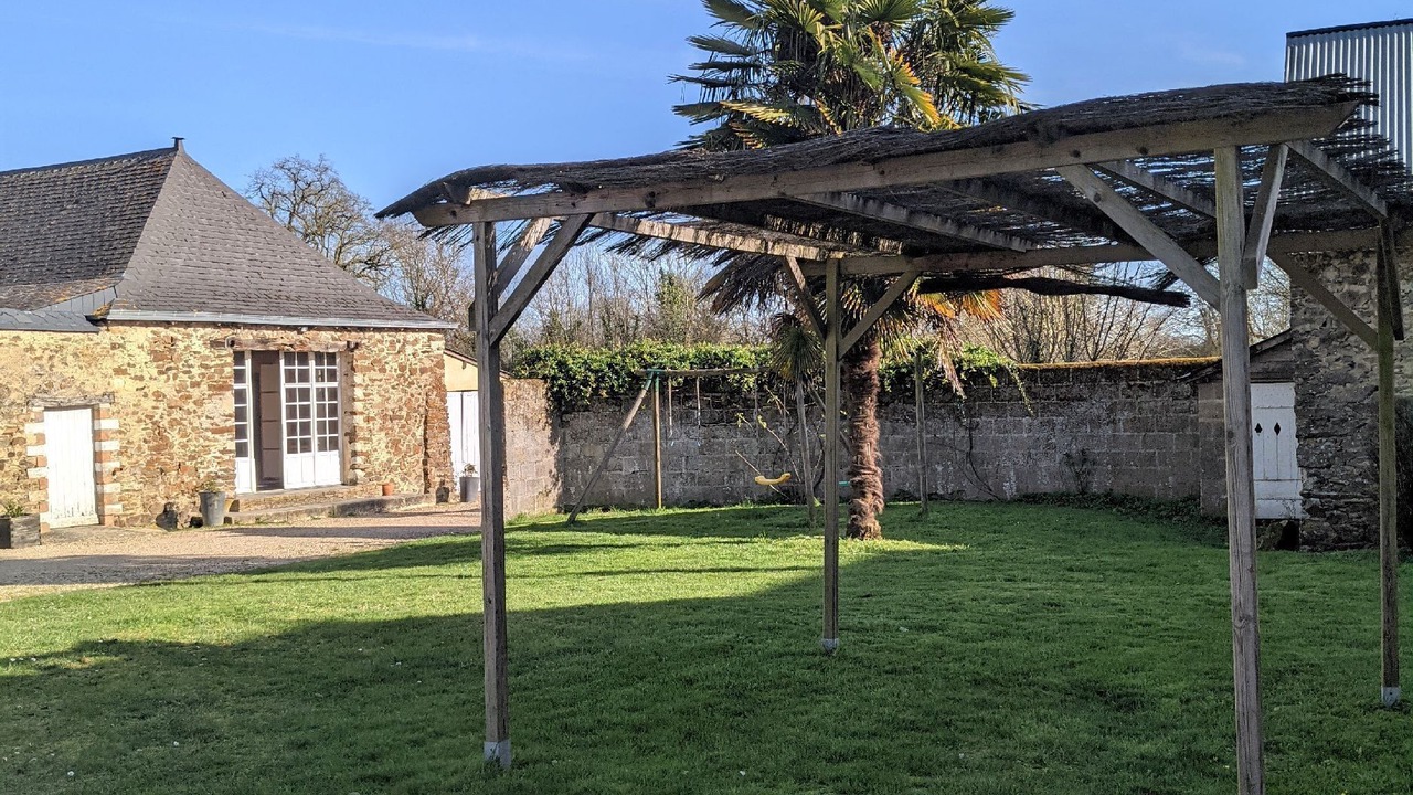 Photo of Outdoor in Longuefuye