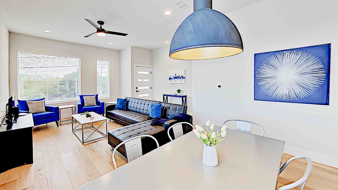 Photo of Livingroom in Foster Heights
