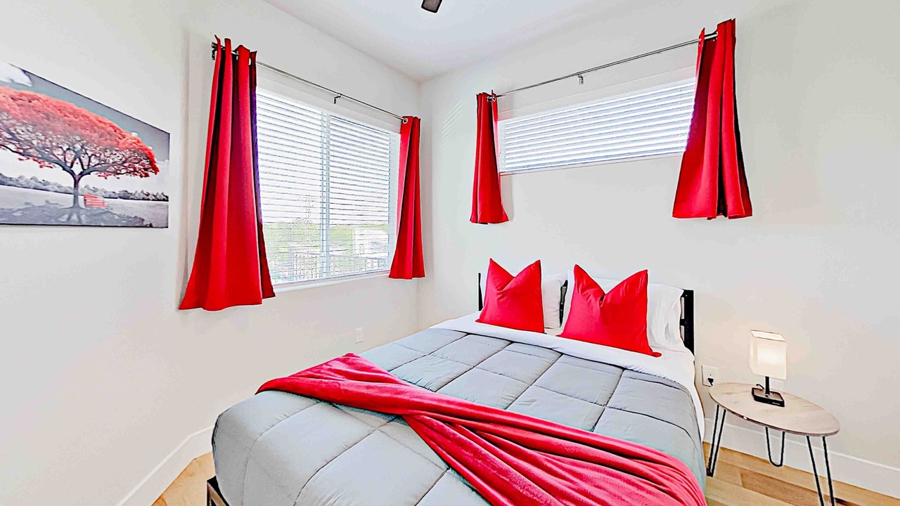 Photo of Bedroom in Foster Heights