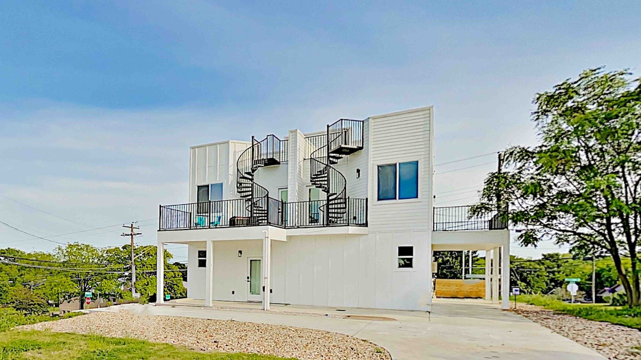 Photo of Outdoor in Foster Heights