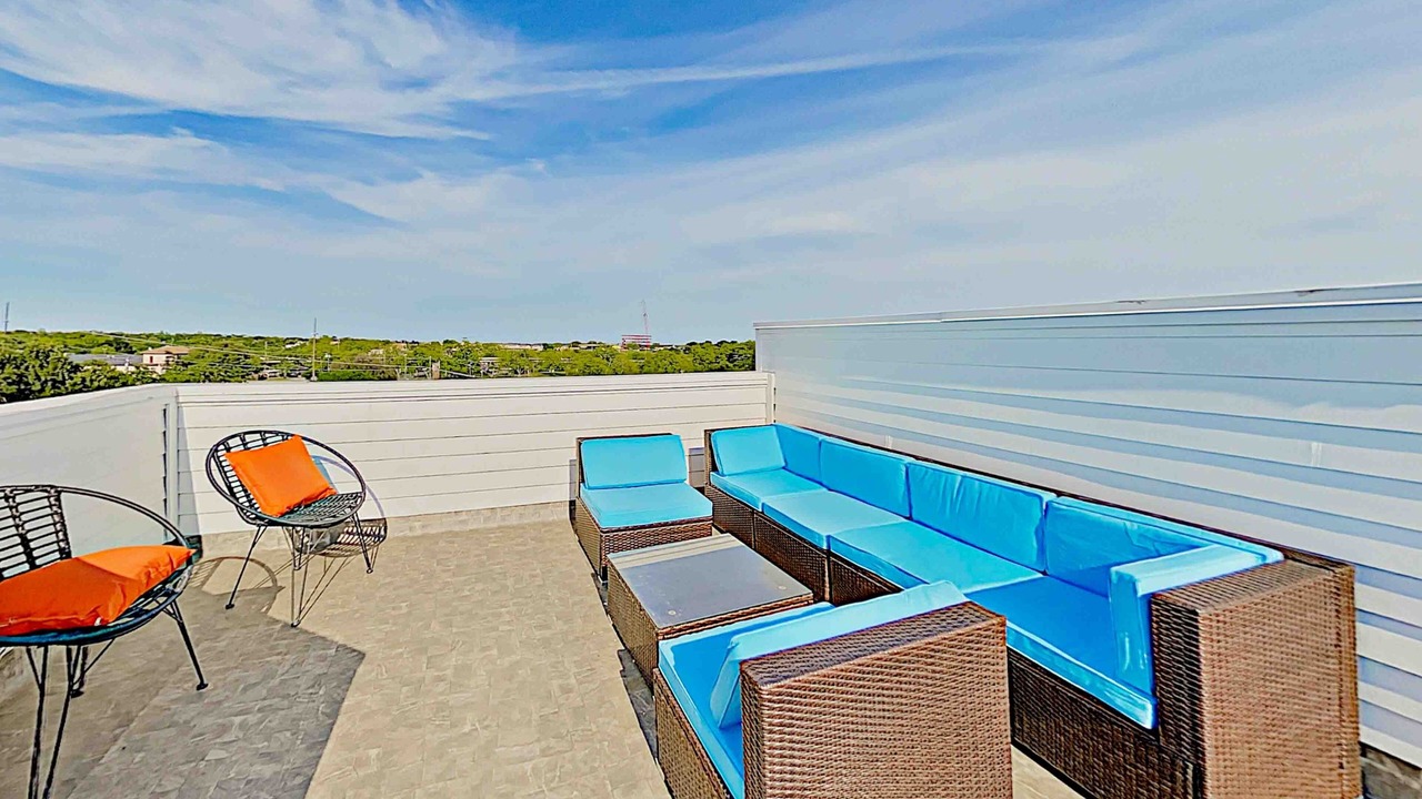 Photo of Patio Balcony in Foster Heights
