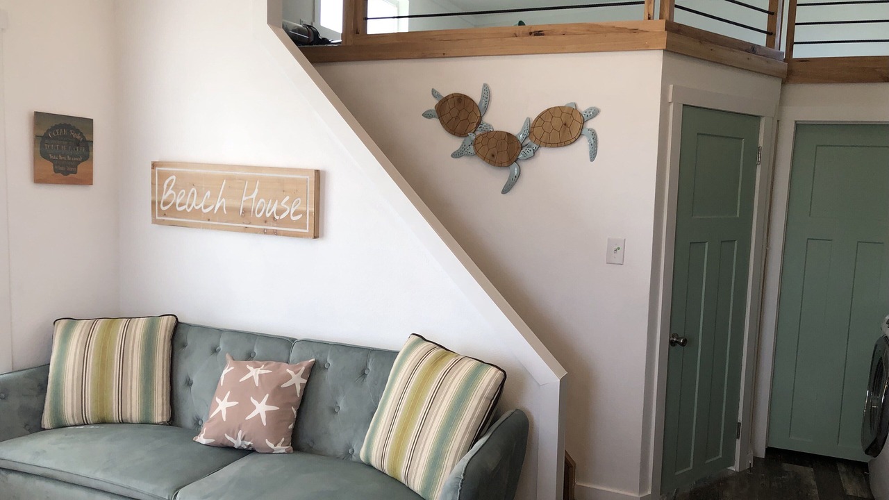Photo of Livingroom in Cedar Lane