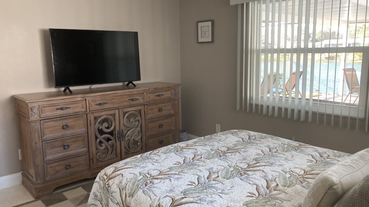 Photo of Bedroom in Venice Gardens