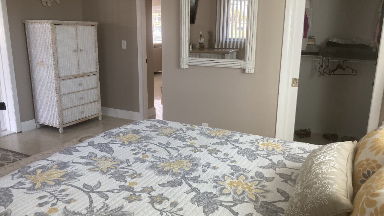 Photo of Bedroom in Venice Gardens