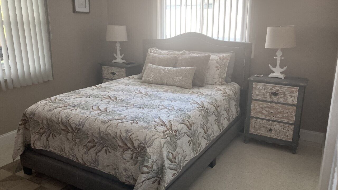 Photo of Bedroom in Venice Gardens