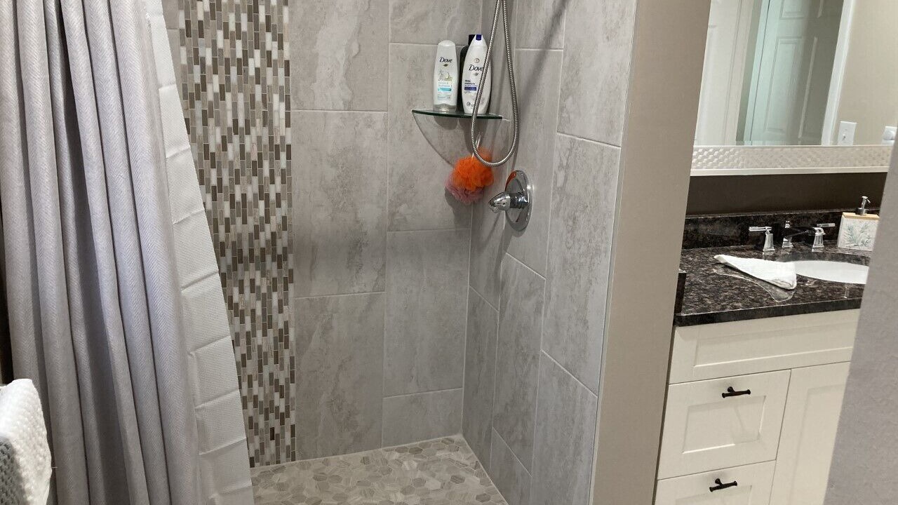 Photo of Bathroom in Venice Gardens