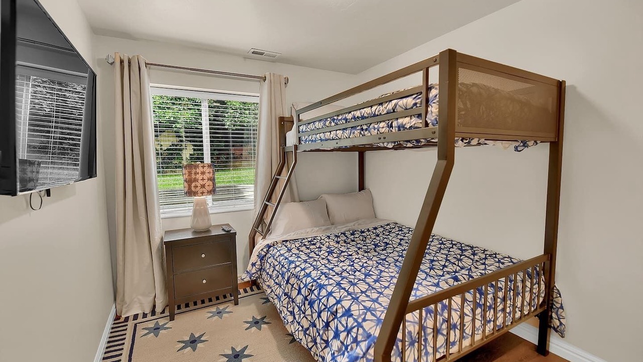 Photo of Bedroom in Canyon Rim