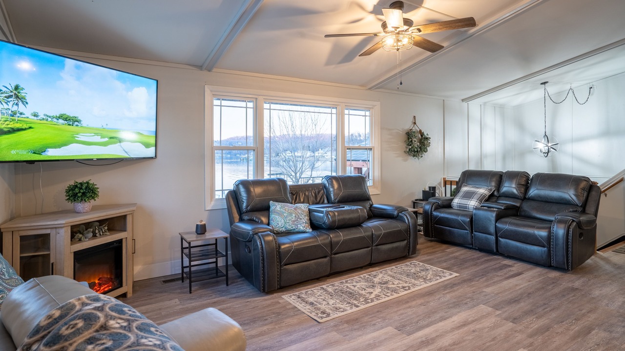 Photo of Livingroom in Camdenton