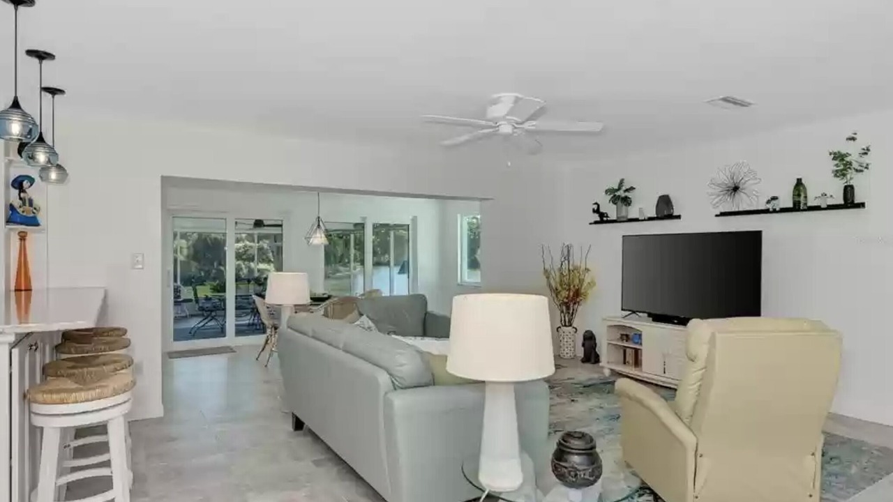 Photo of Livingroom in Venice Gardens