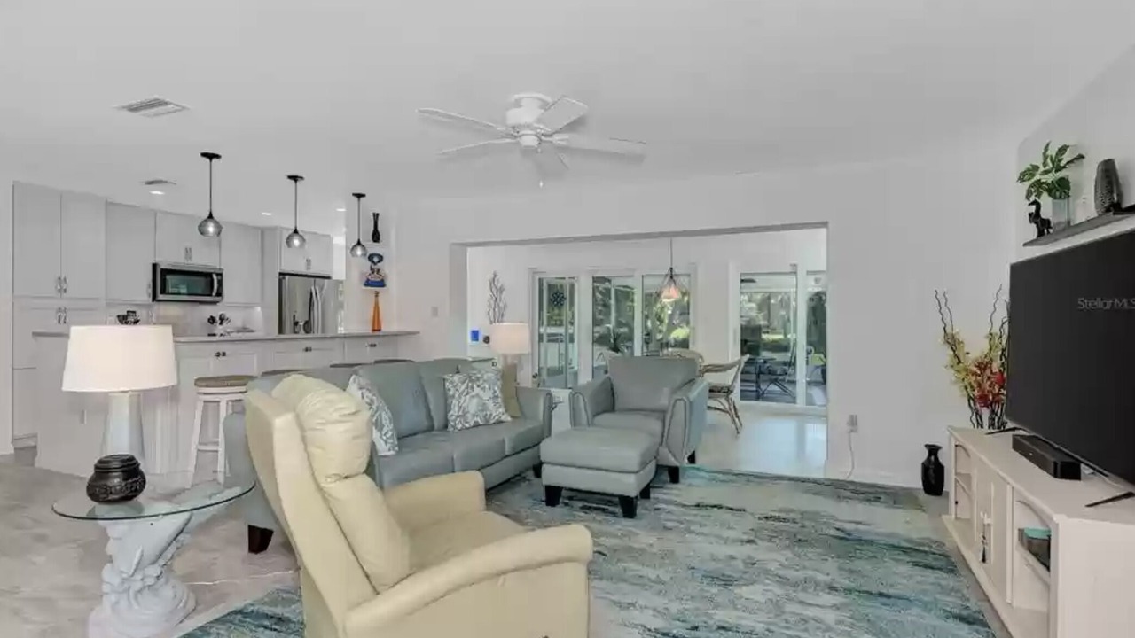 Photo of Livingroom in Venice Gardens
