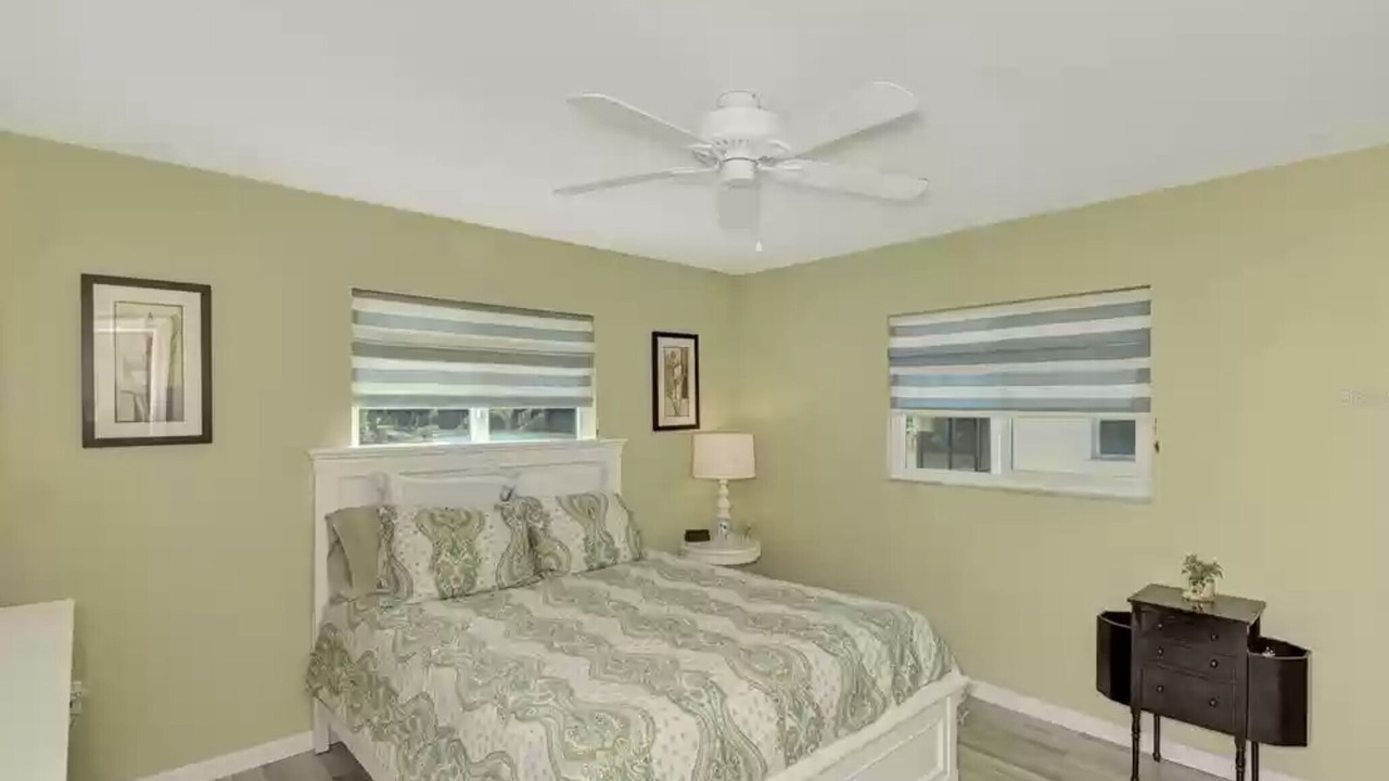 Photo of Bedroom in Venice Gardens