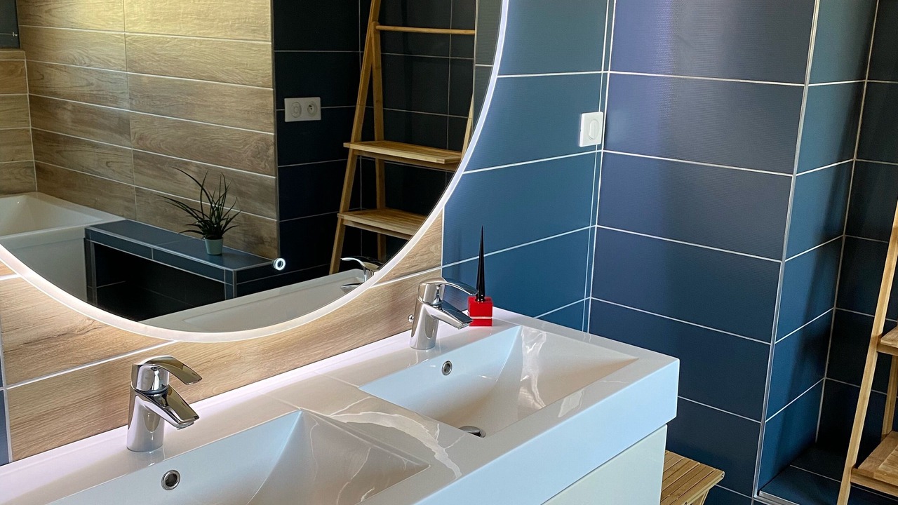 Photo of Bathroom in Reims City Centre