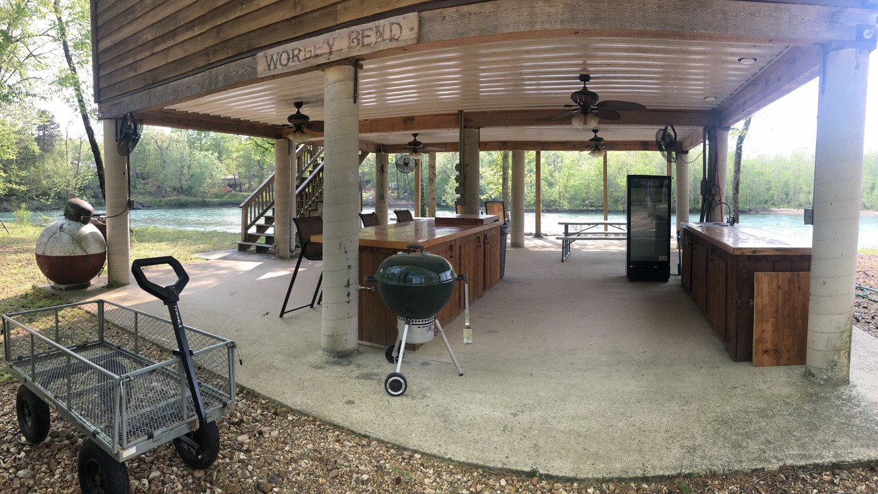 Photo of Patio Balcony in Doniphan