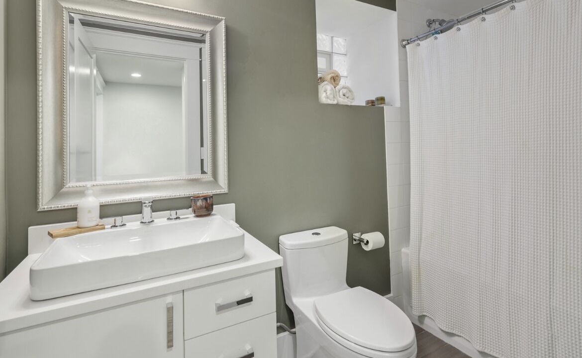 Photo of Bathroom in North Center