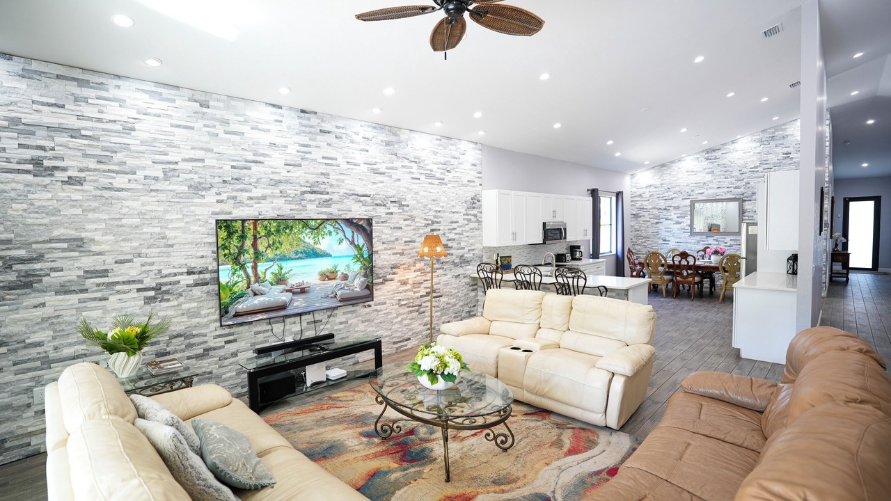Photo of Livingroom in Naples Park