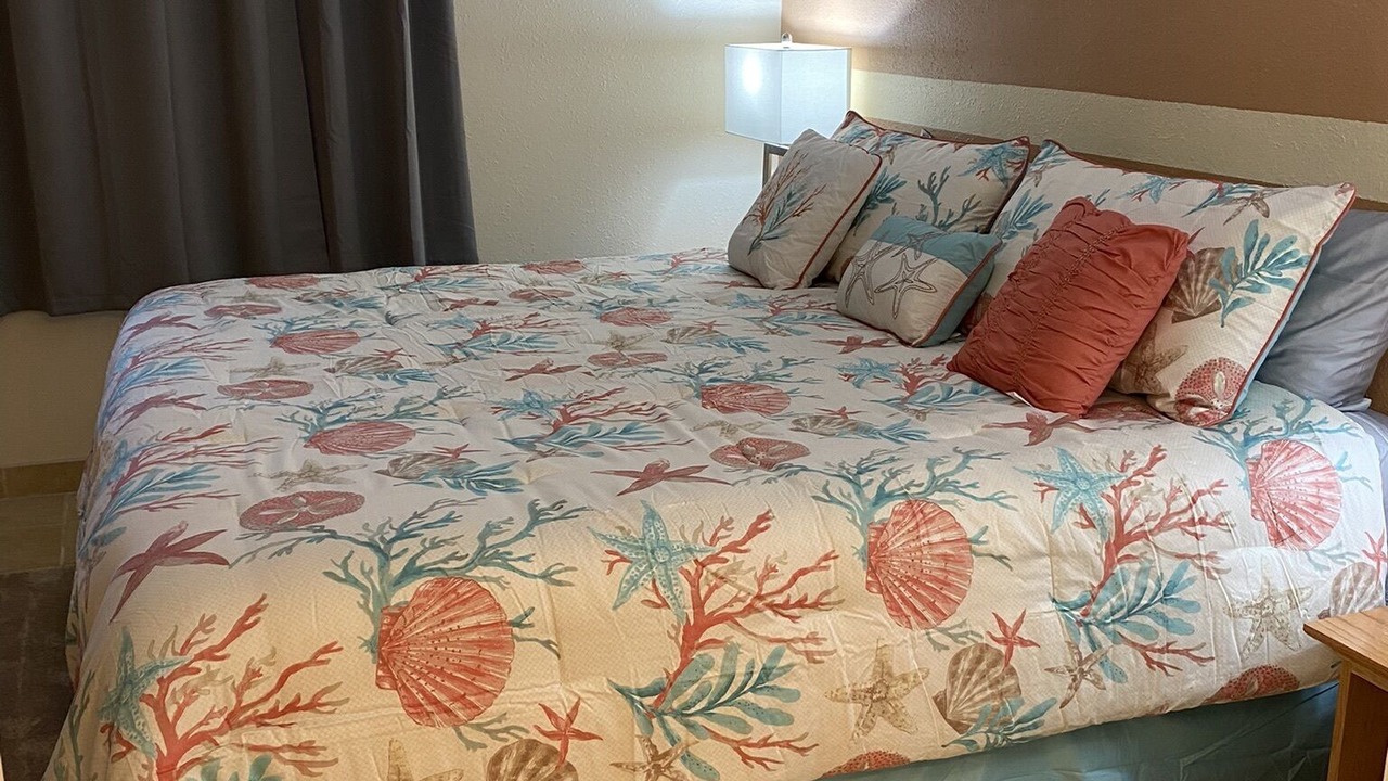Photo of Bedroom in Lincoln City