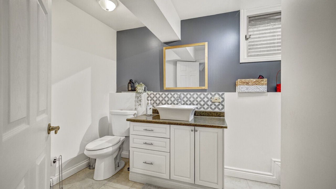 Photo of Bathroom in East Gwillimbury