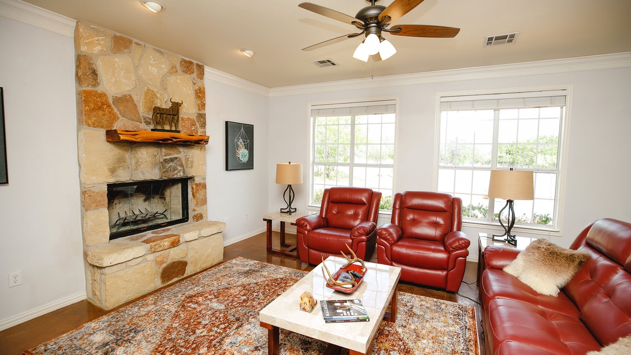 Photo of Livingroom in Johnson City