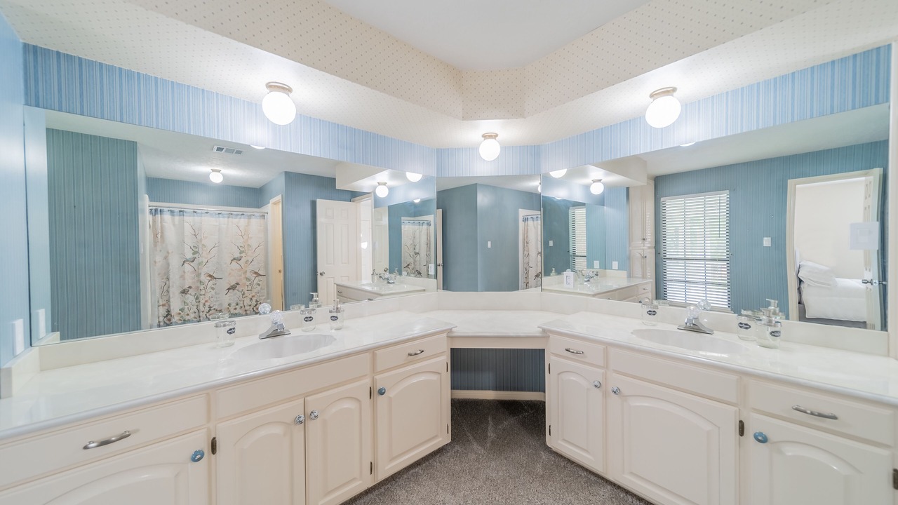 Photo of Bathroom in Spring