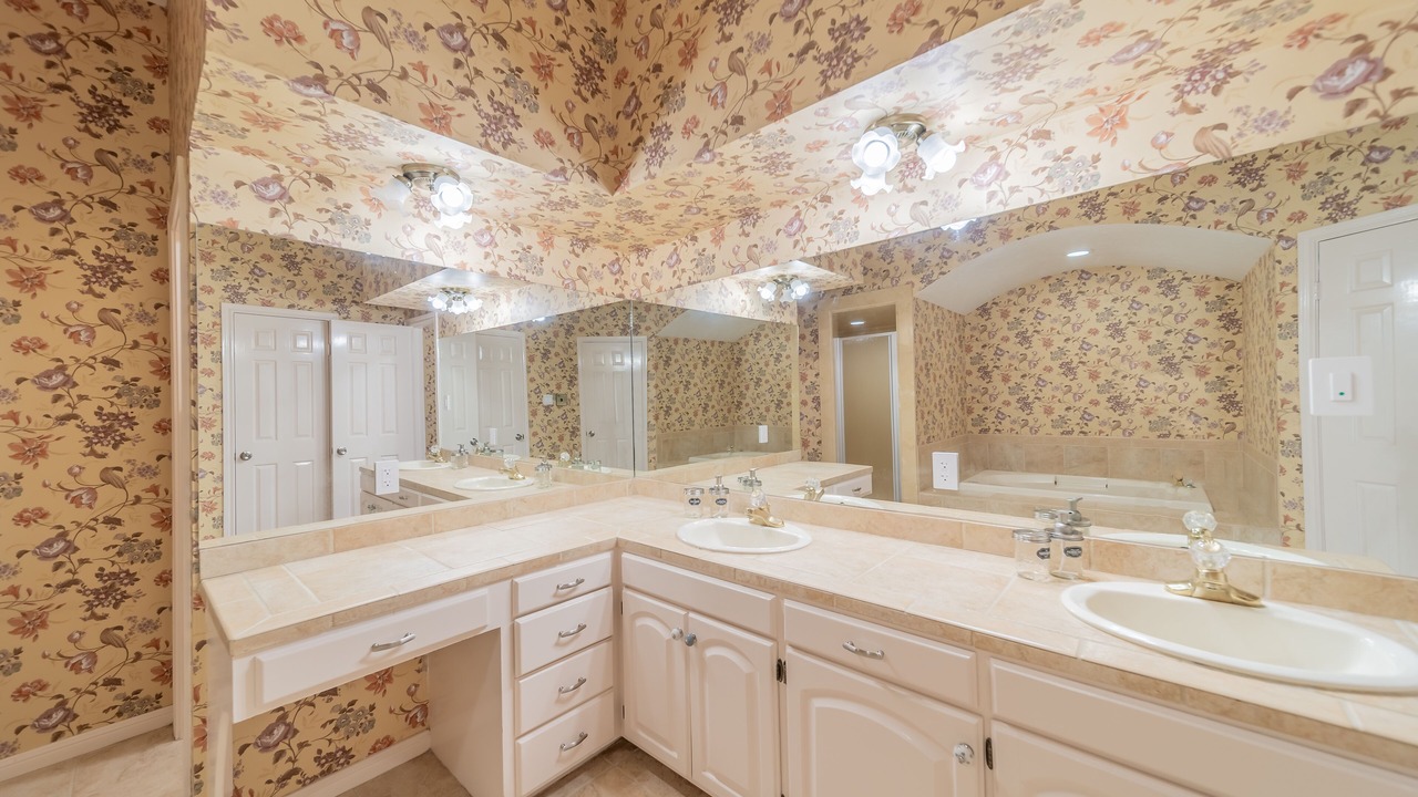 Photo of Bathroom in Spring