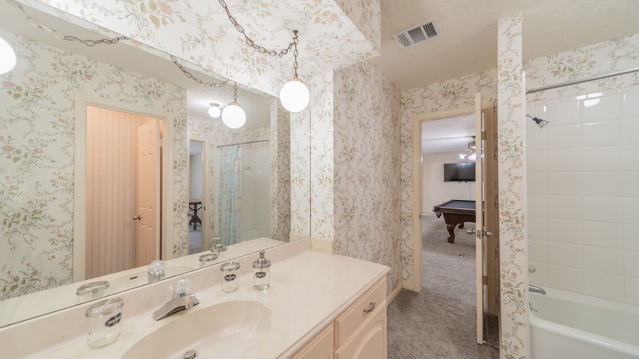 Photo of Bathroom in Spring