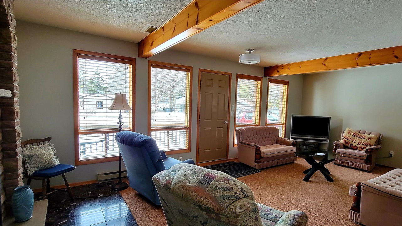 Photo of Livingroom in Wasaga Beach