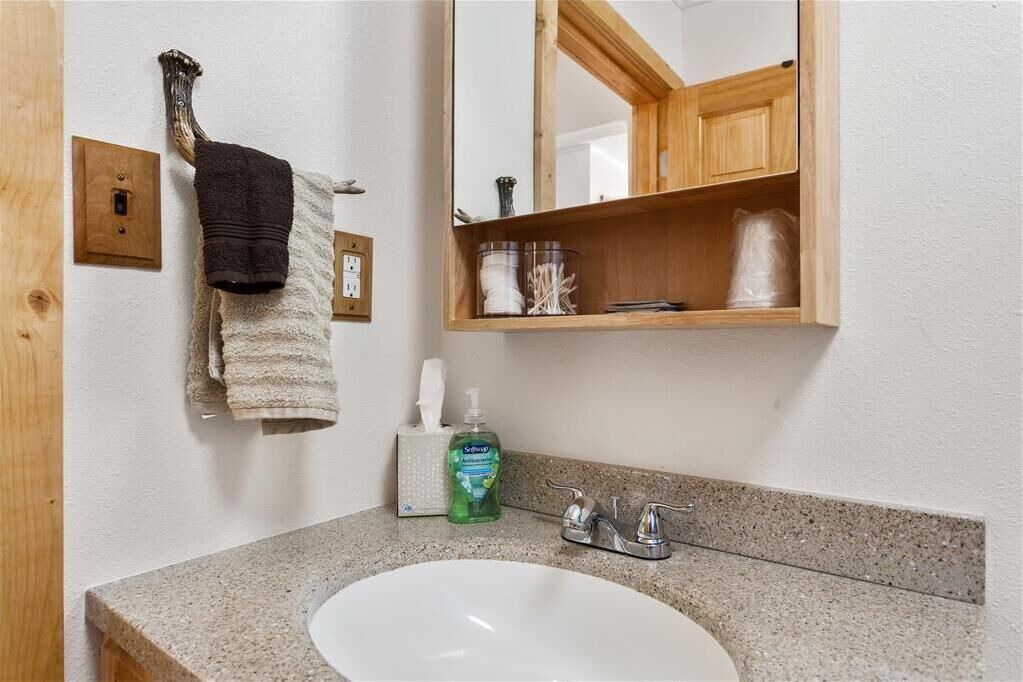 Photo of Bathroom in Hyattville