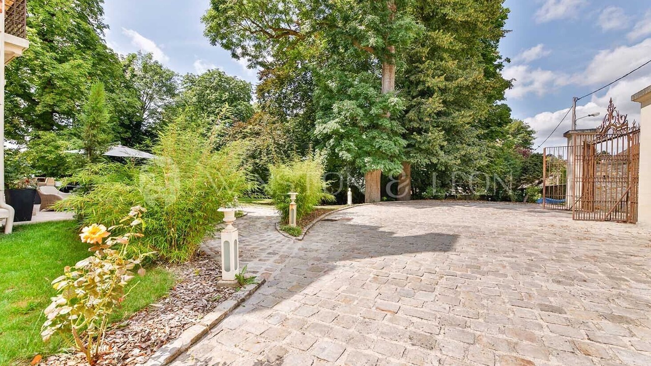 Photo of Outdoor in Saint-Leu-la-Foret