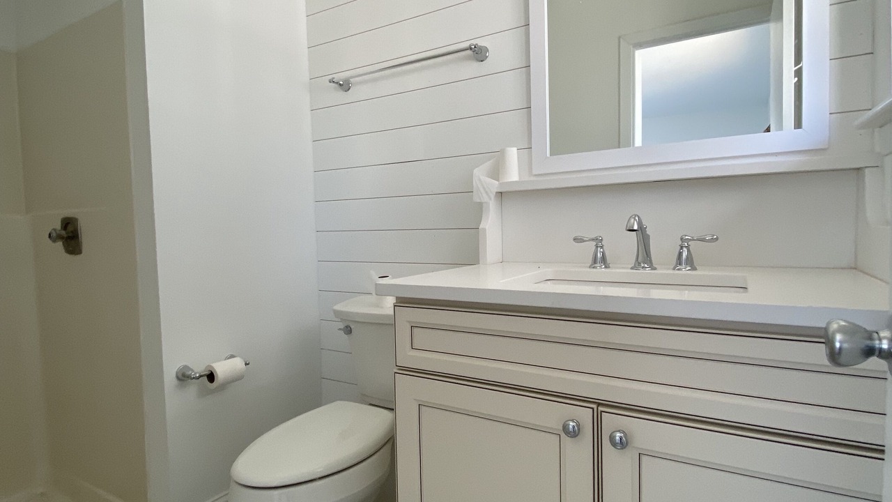 Photo of Bathroom in Avalon