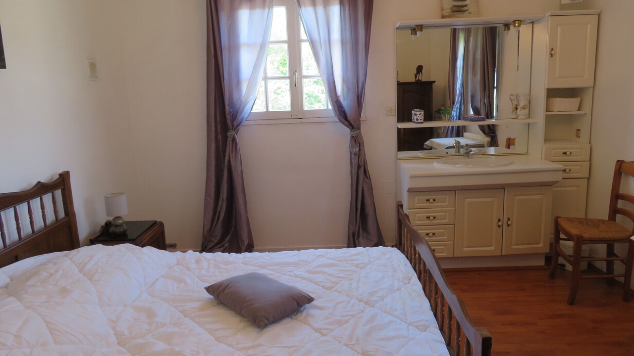 Photo of Bedroom in Lannion