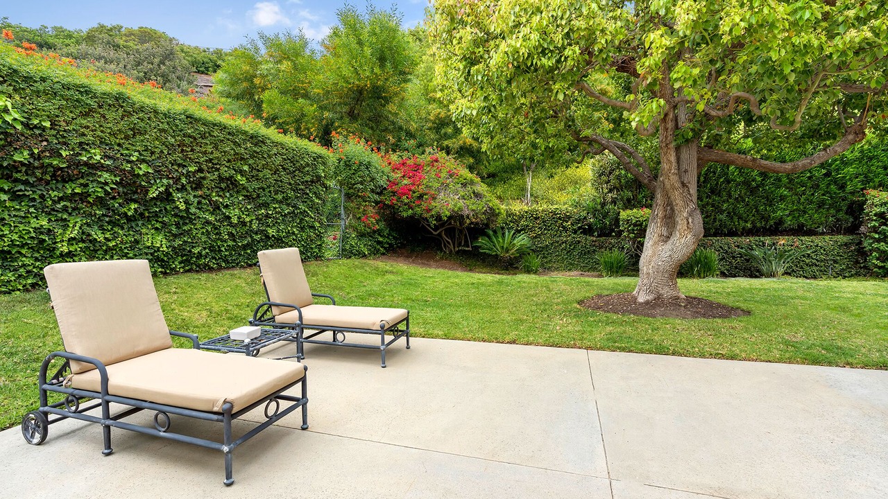 Photo of Patio Balcony in Central Malibu